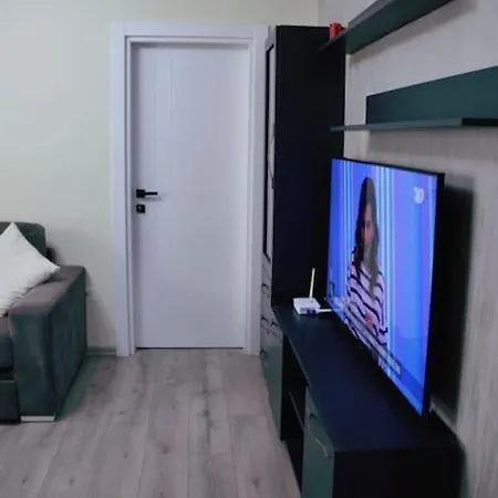 Elegant Apartment *